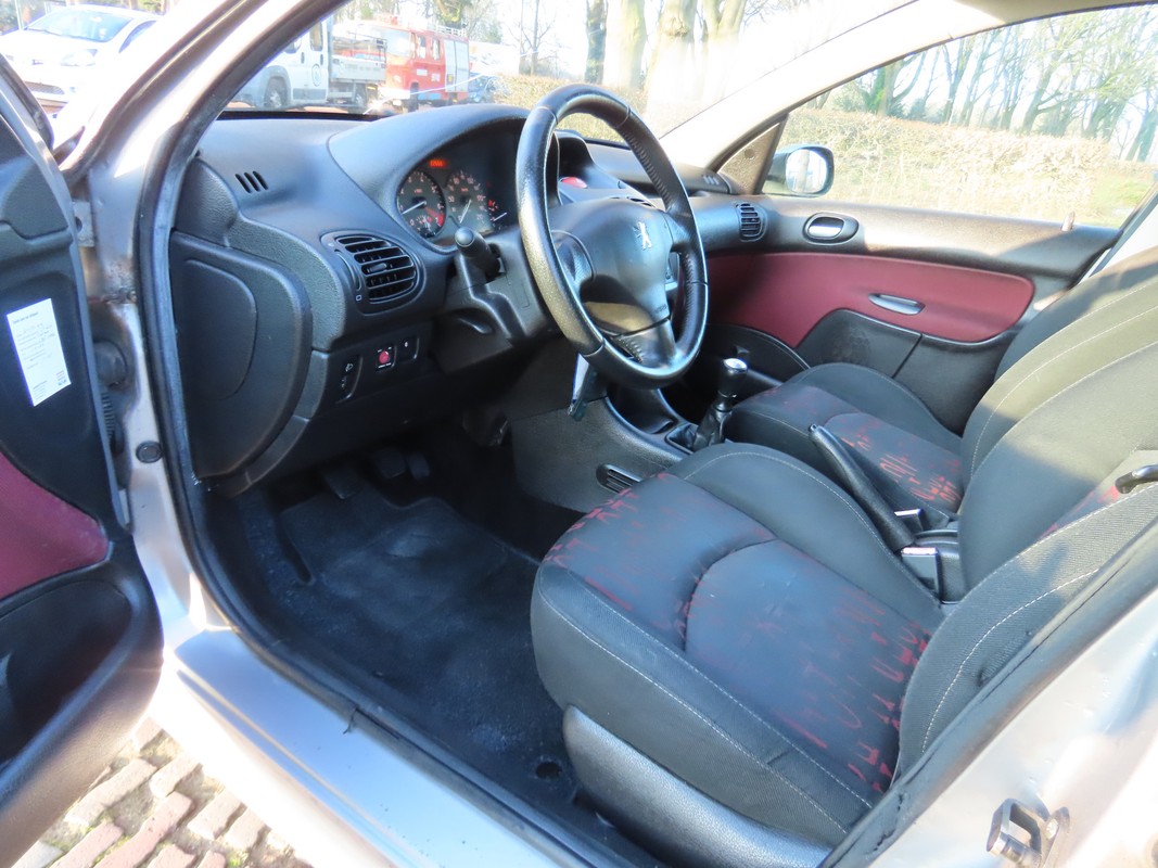Peugeot 206