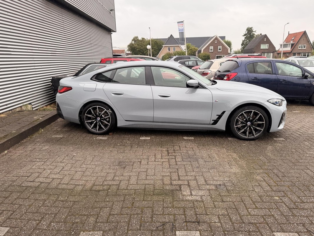 BMW i4