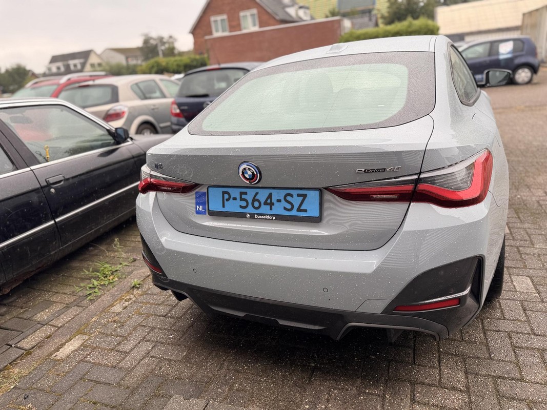 BMW i4
