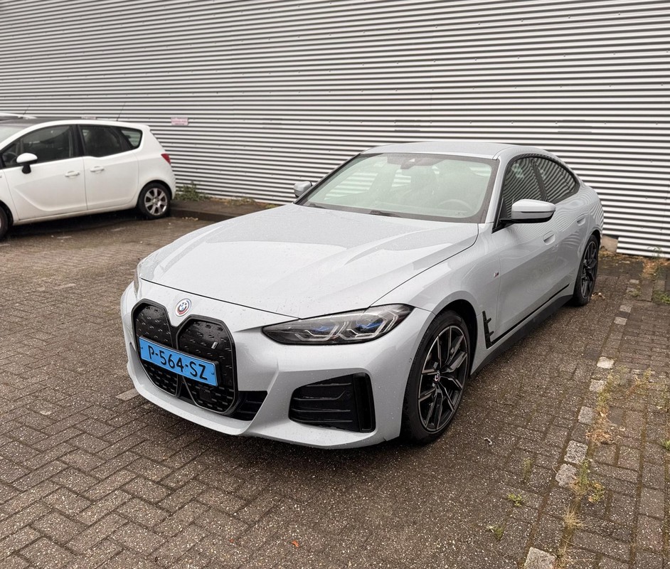 BMW i4