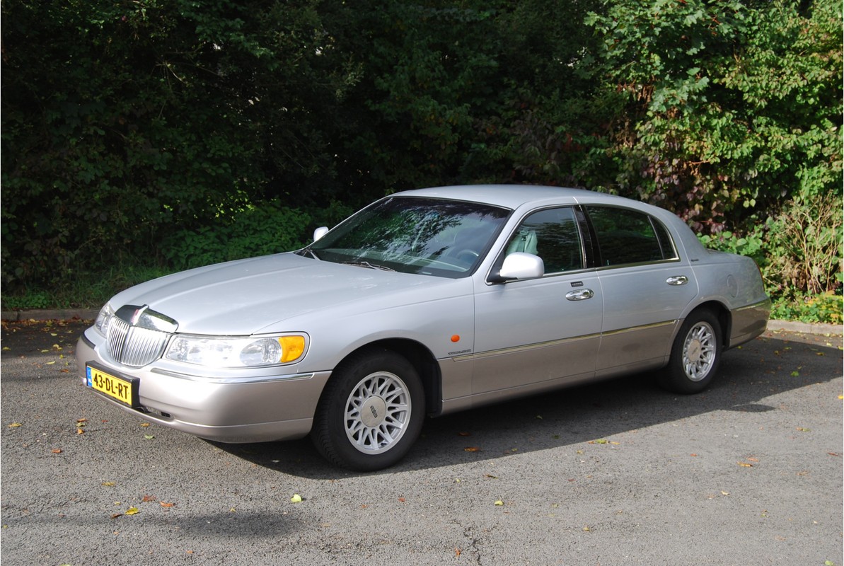 Lincoln Town Car