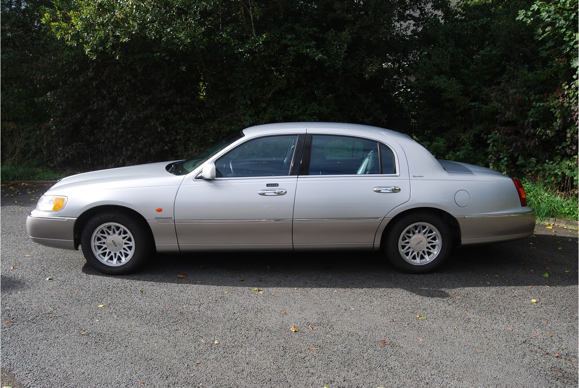 Lincoln Town Car