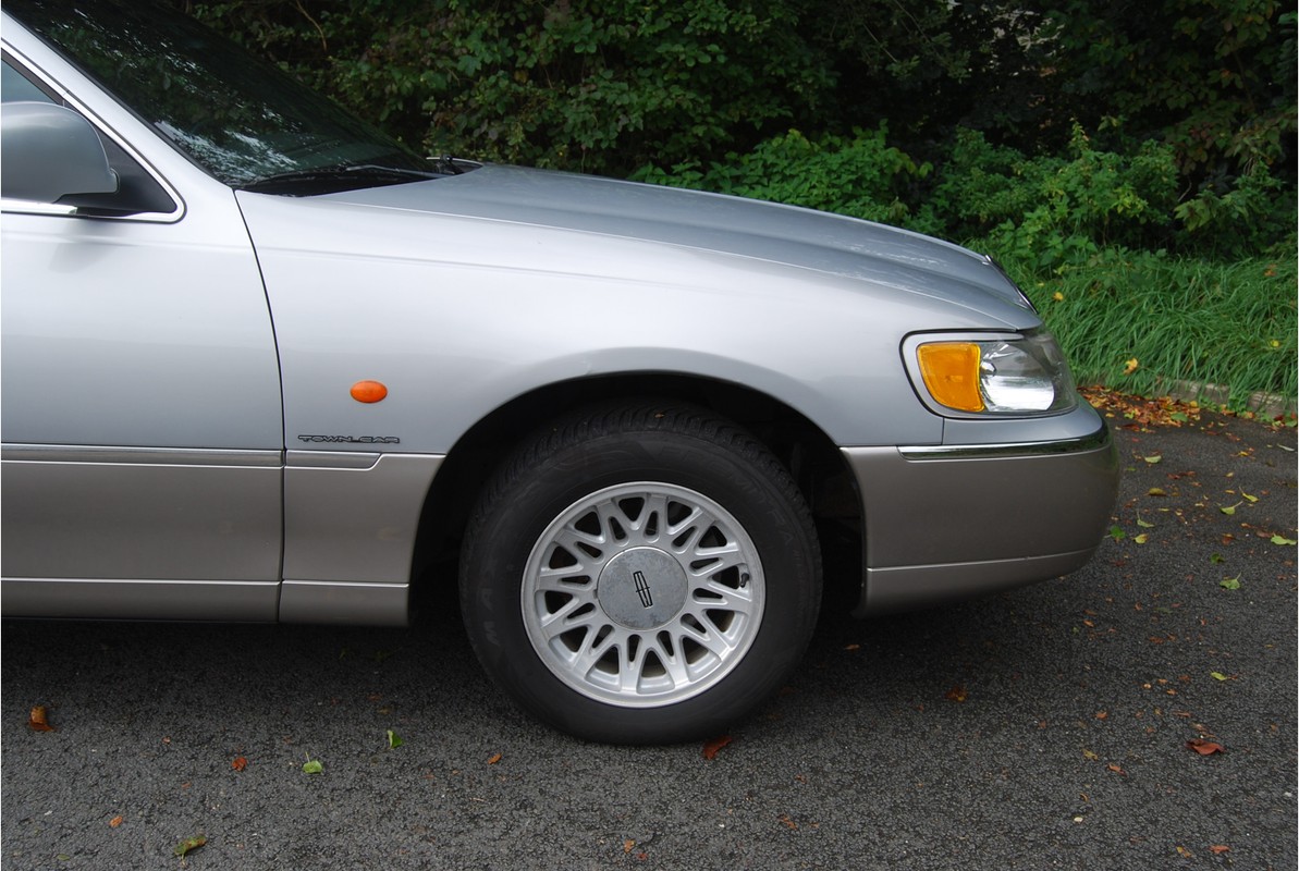 Lincoln Town Car