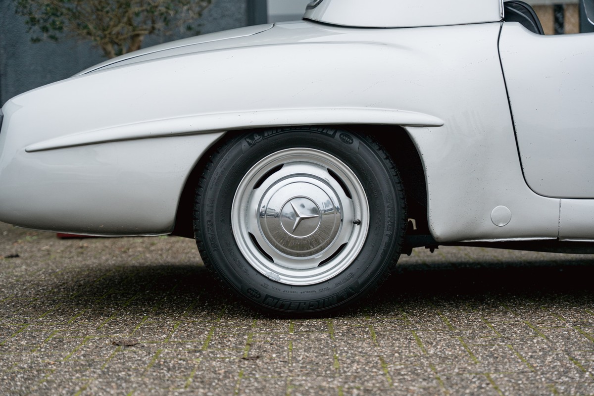 Mercedes-Benz 190