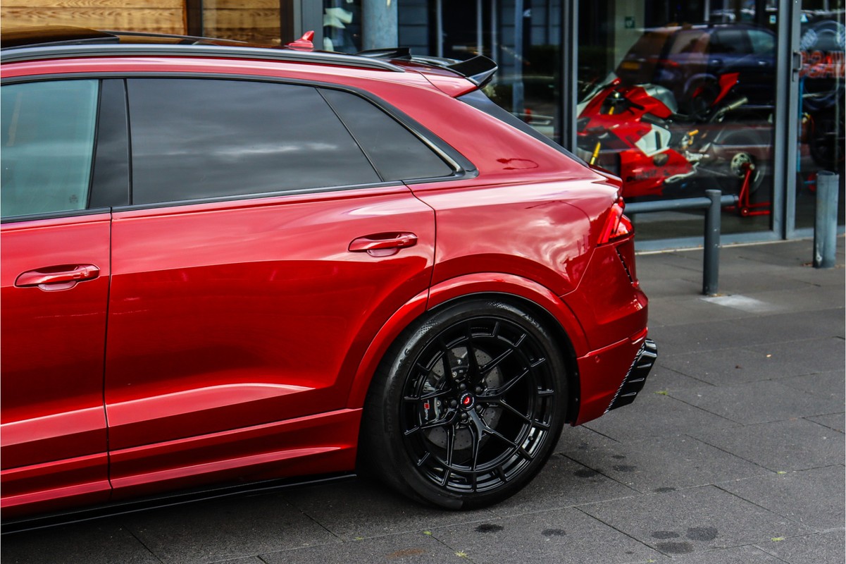 Audi RSQ8