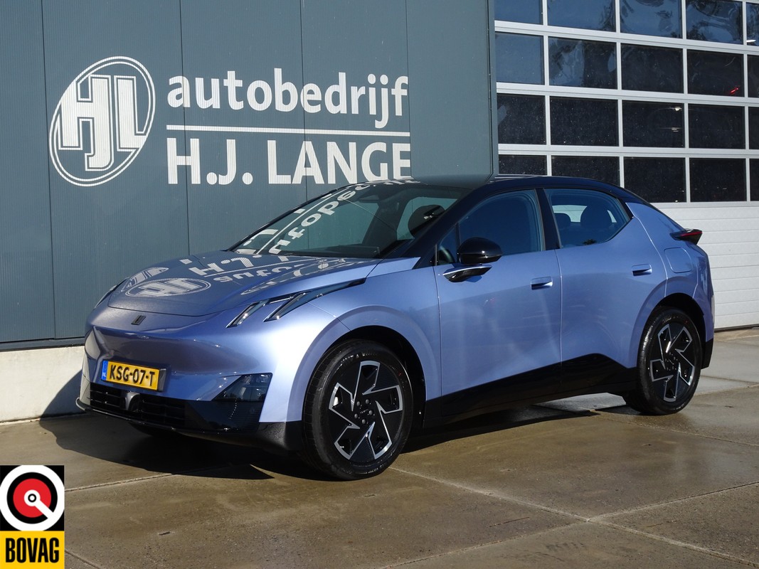 Lynk & Co 02