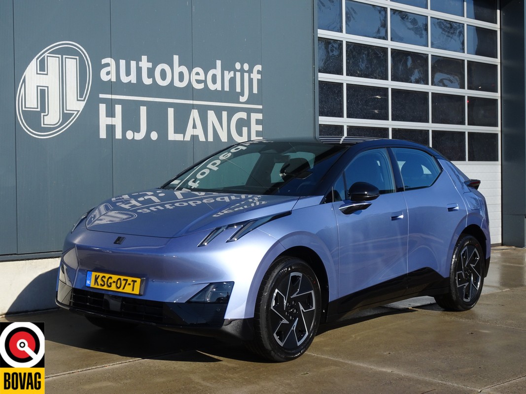 Lynk & Co 02