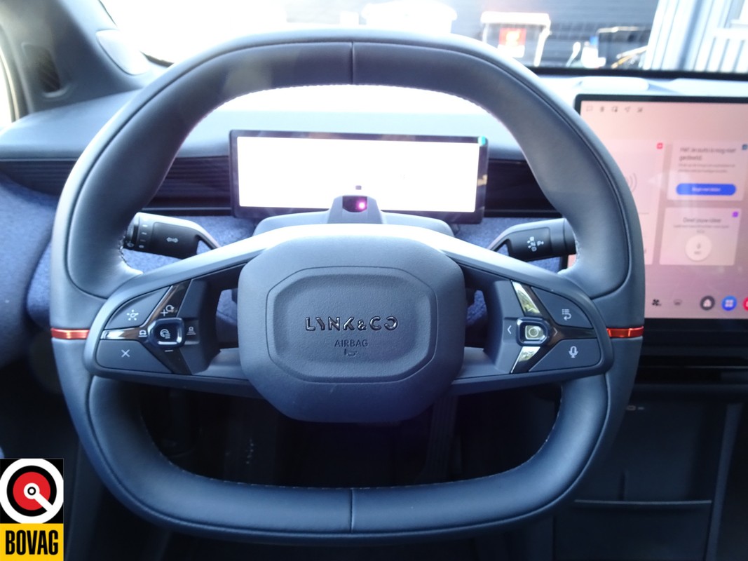 Lynk & Co 02