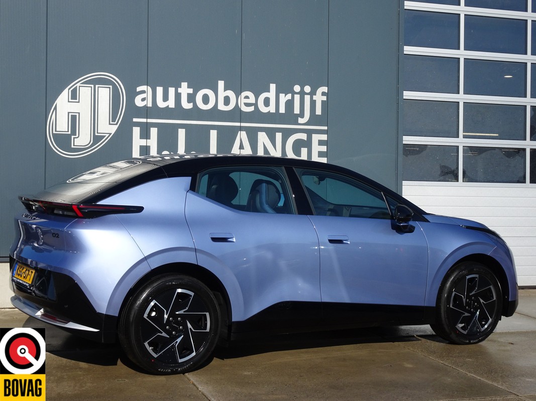 Lynk & Co 02