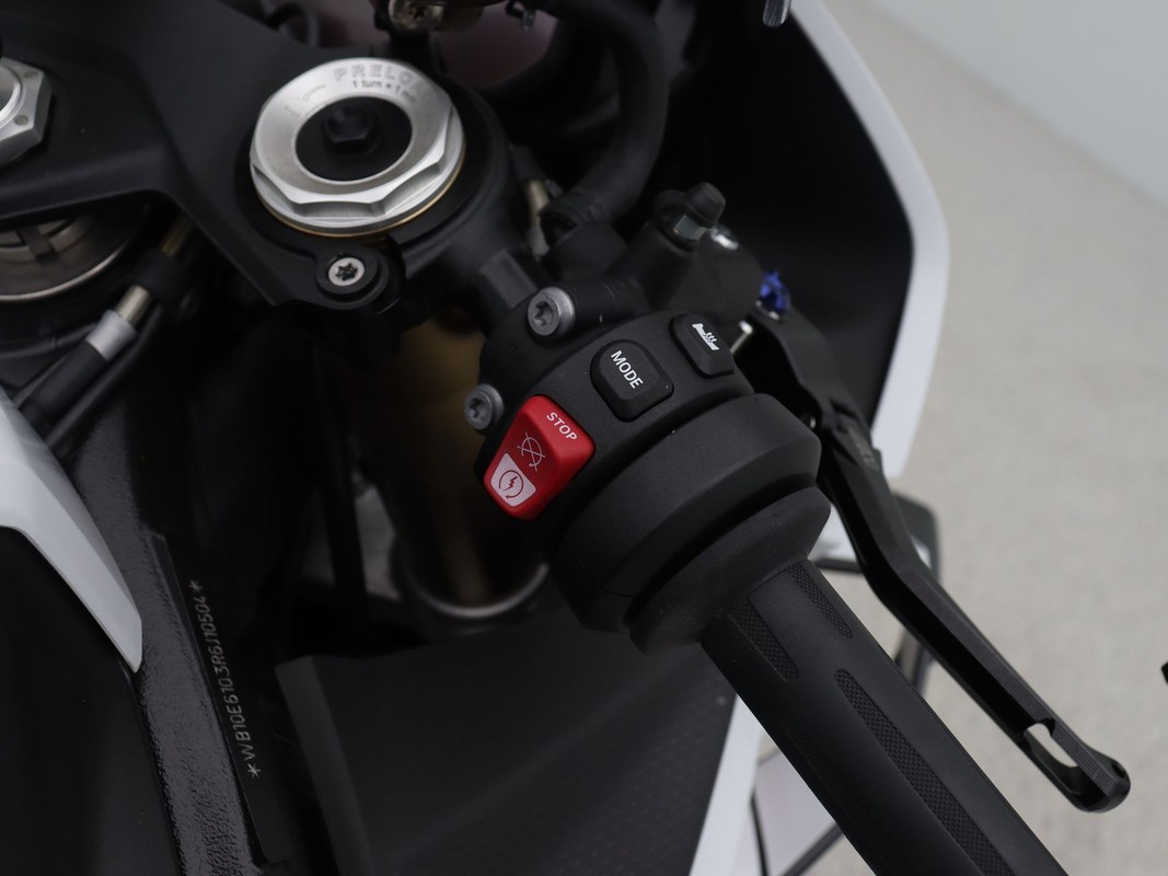 BMW S 1000 RR
