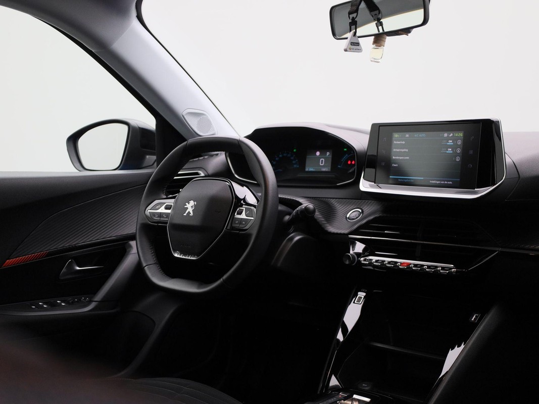 Peugeot e-2008