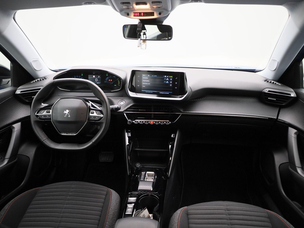 Peugeot e-2008
