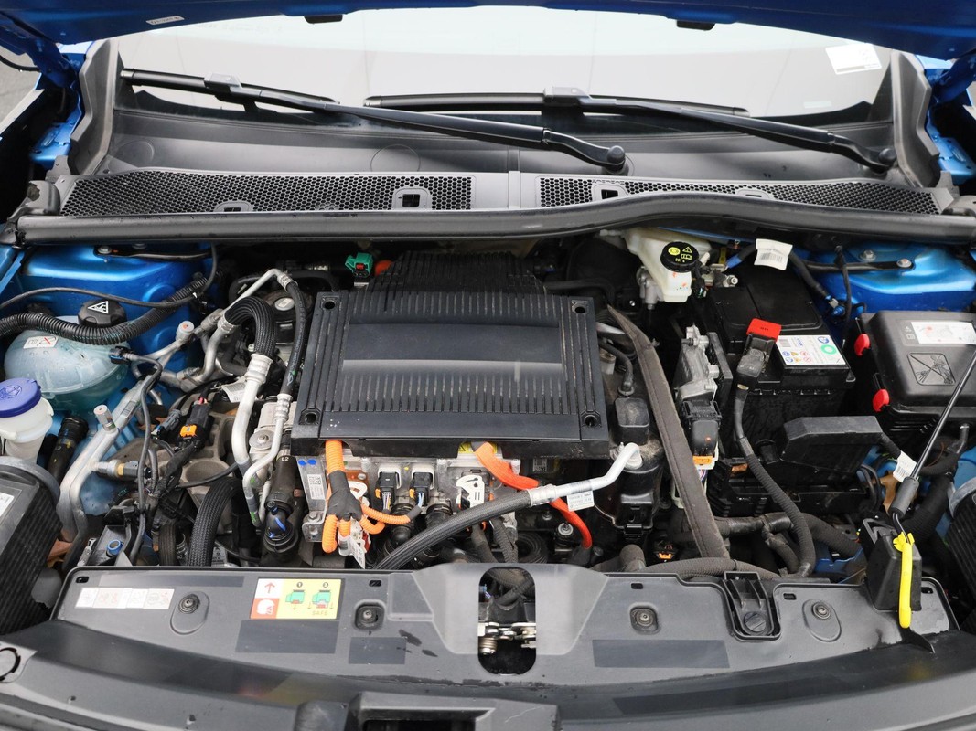 Peugeot e-2008