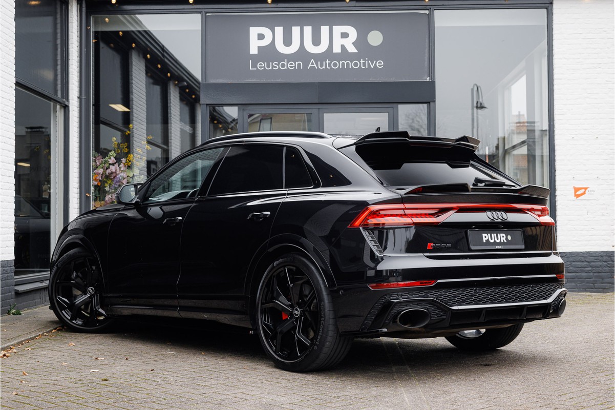 Audi RSQ8