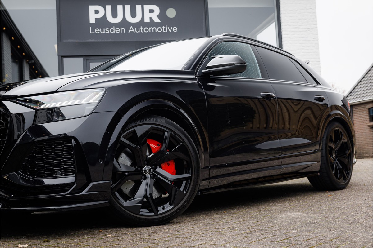 Audi RSQ8