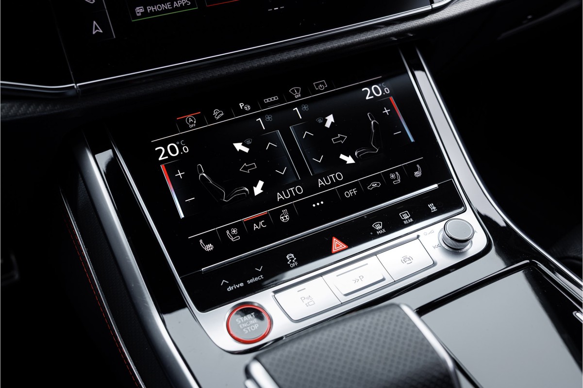 Audi RSQ8