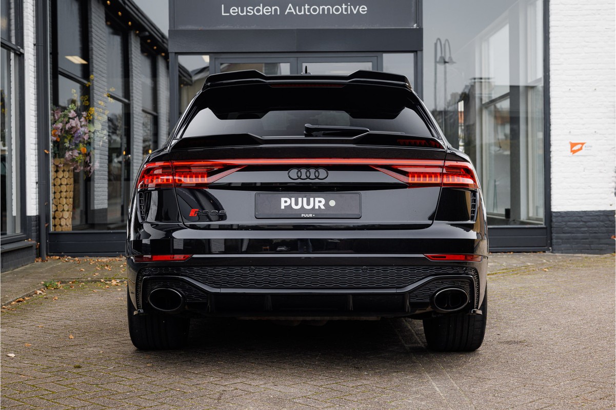 Audi RSQ8