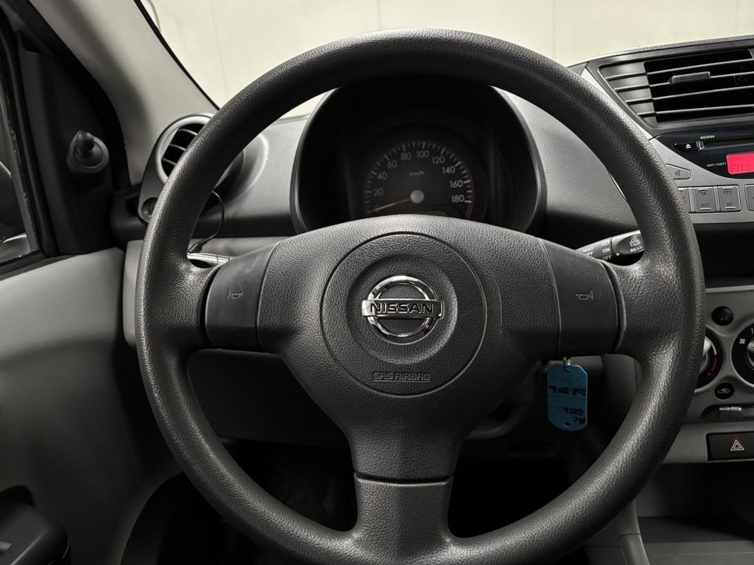 Nissan Pixo