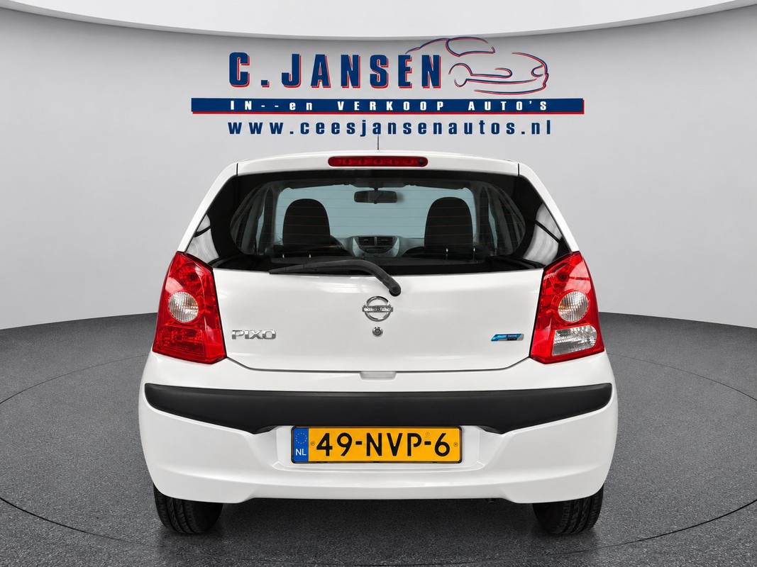 Nissan Pixo