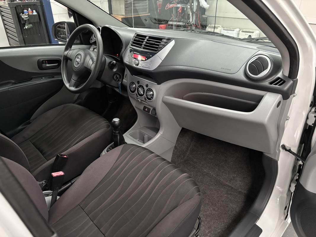 Nissan Pixo