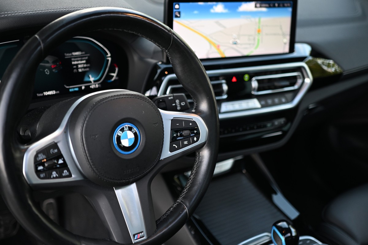 BMW iX3