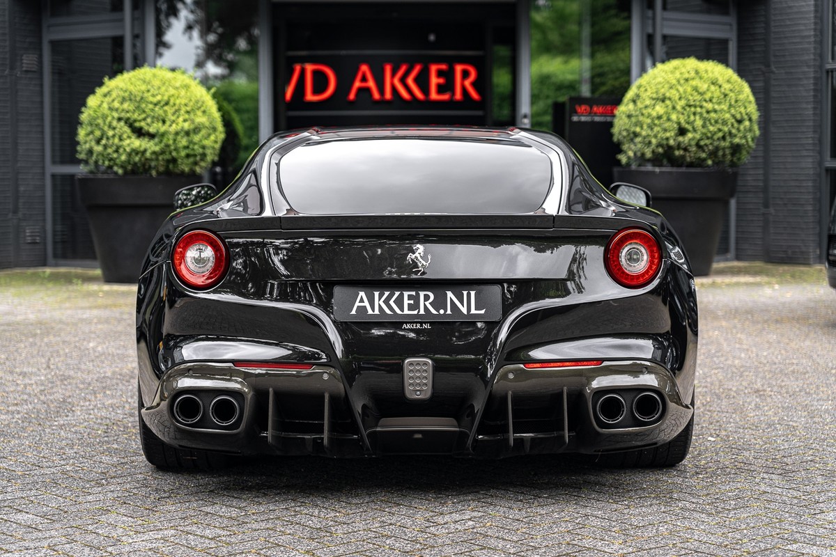Ferrari F12