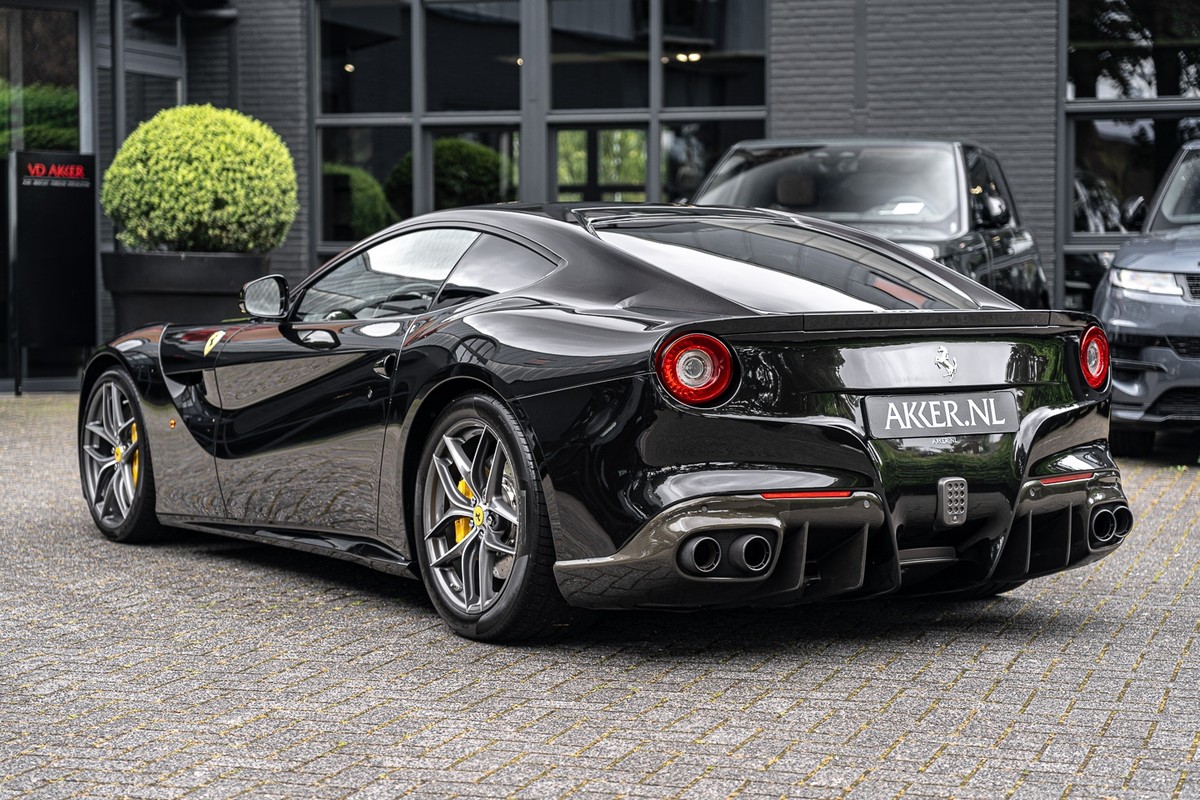 Ferrari F12