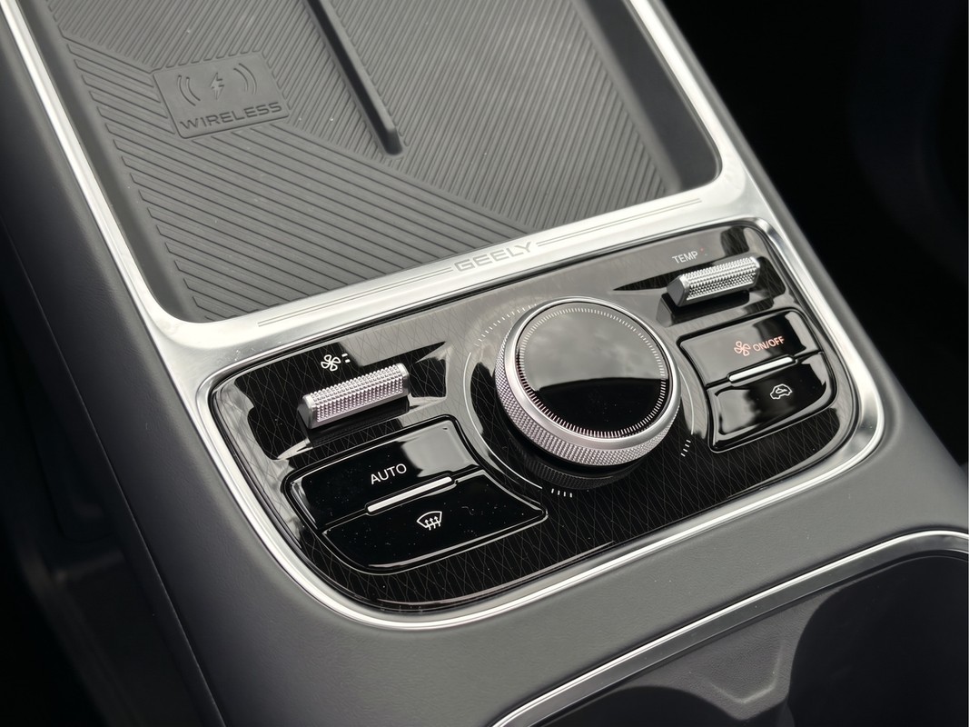 Geely Starray EM-i