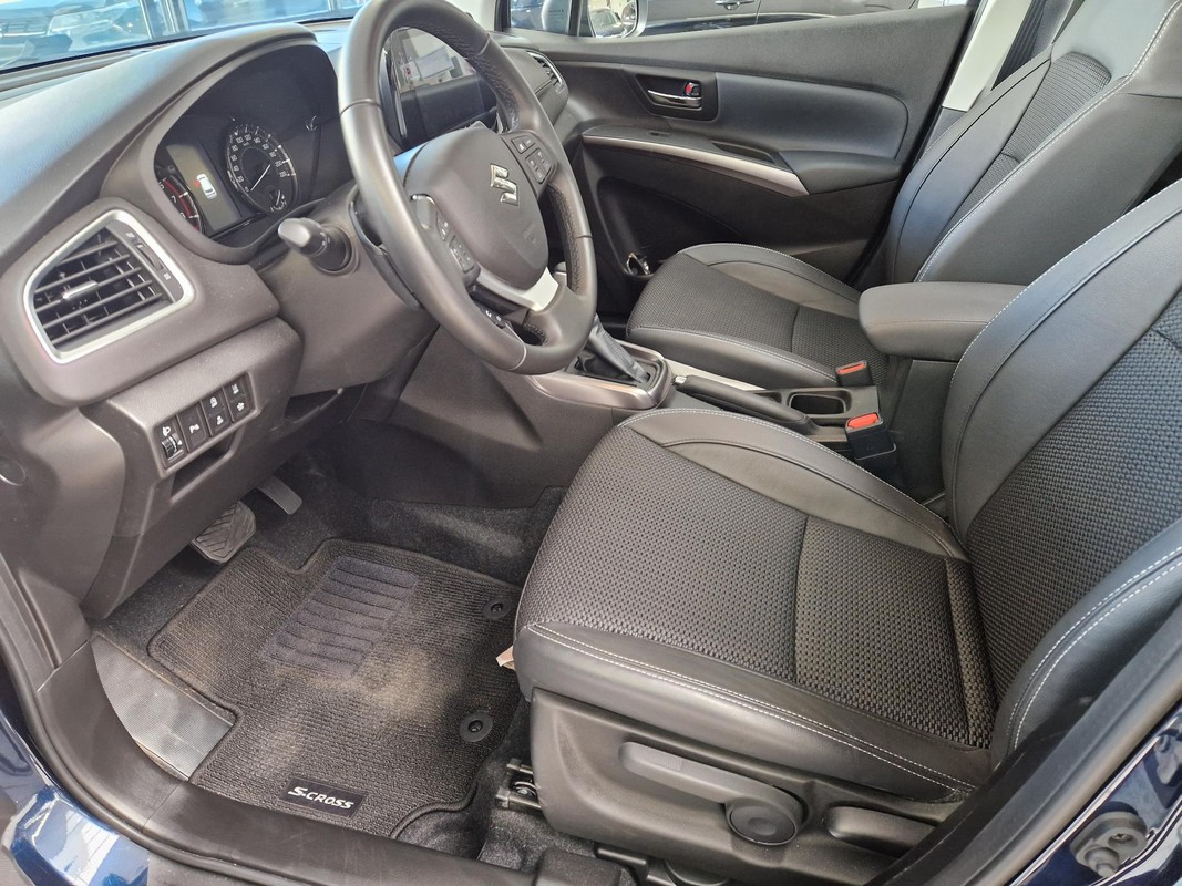Suzuki S-Cross