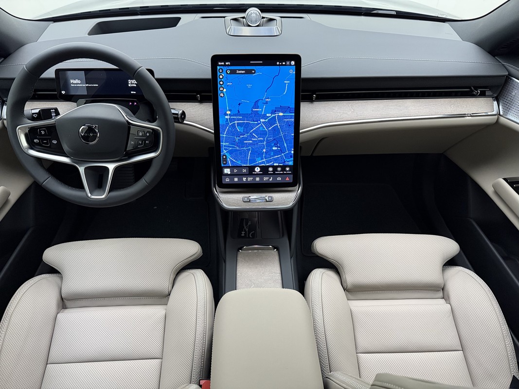 Volvo ES90