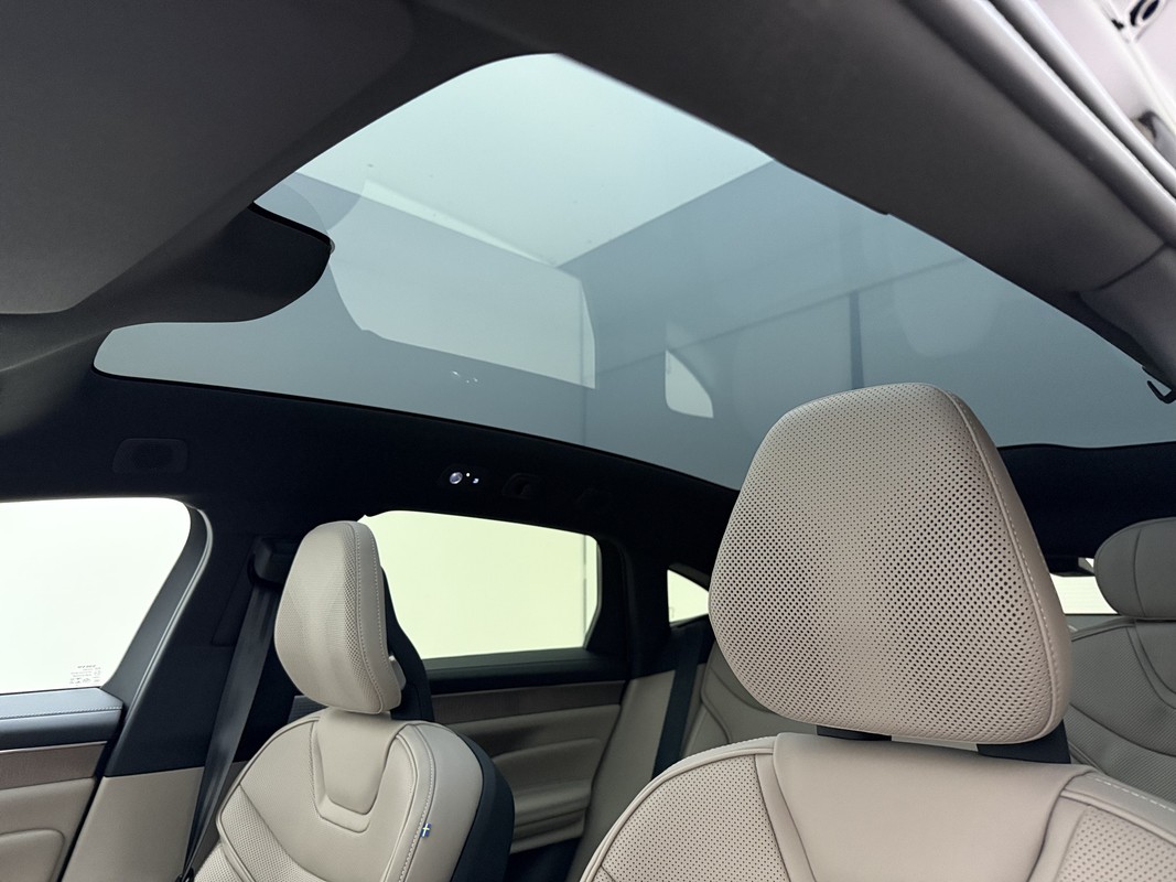 Volvo ES90