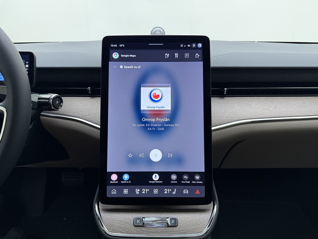 Volvo ES90