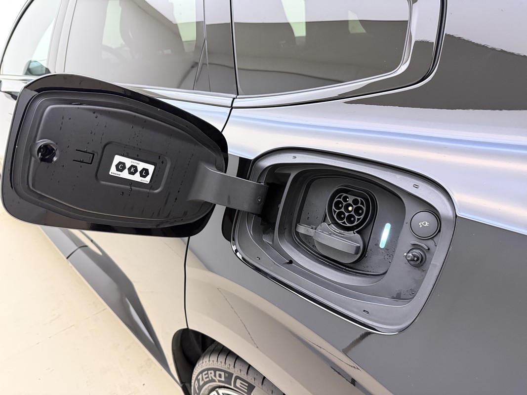 Volvo ES90