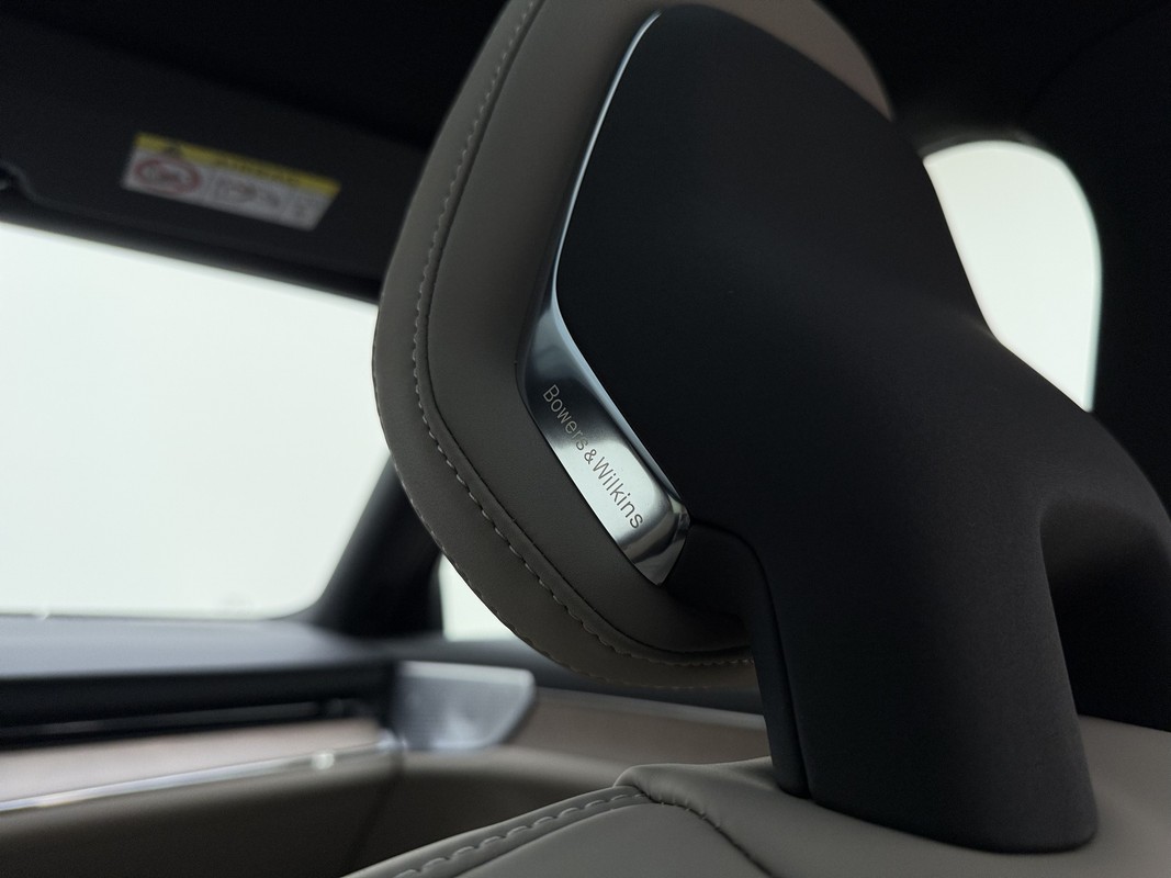 Volvo ES90