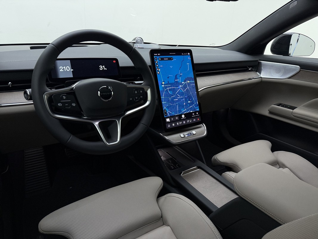 Volvo ES90