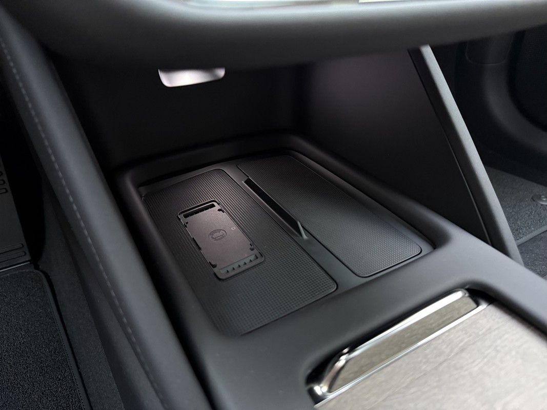 Volvo ES90