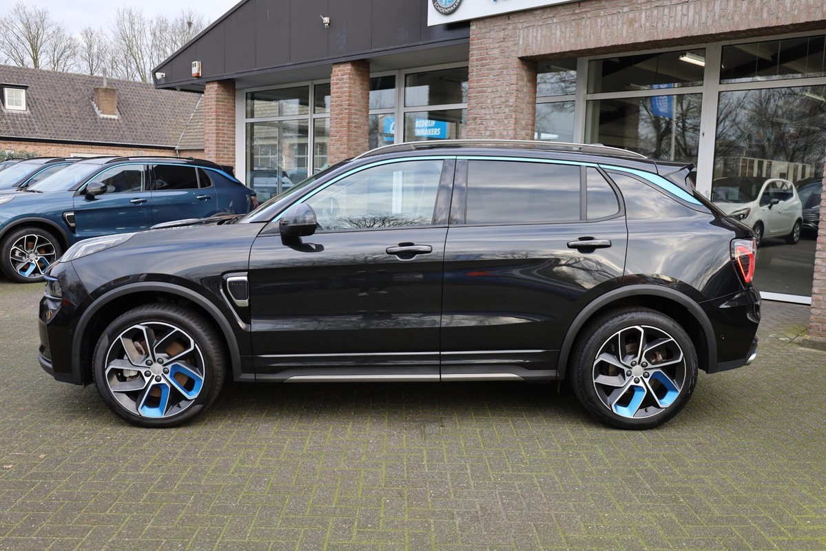 Lynk & Co 01
