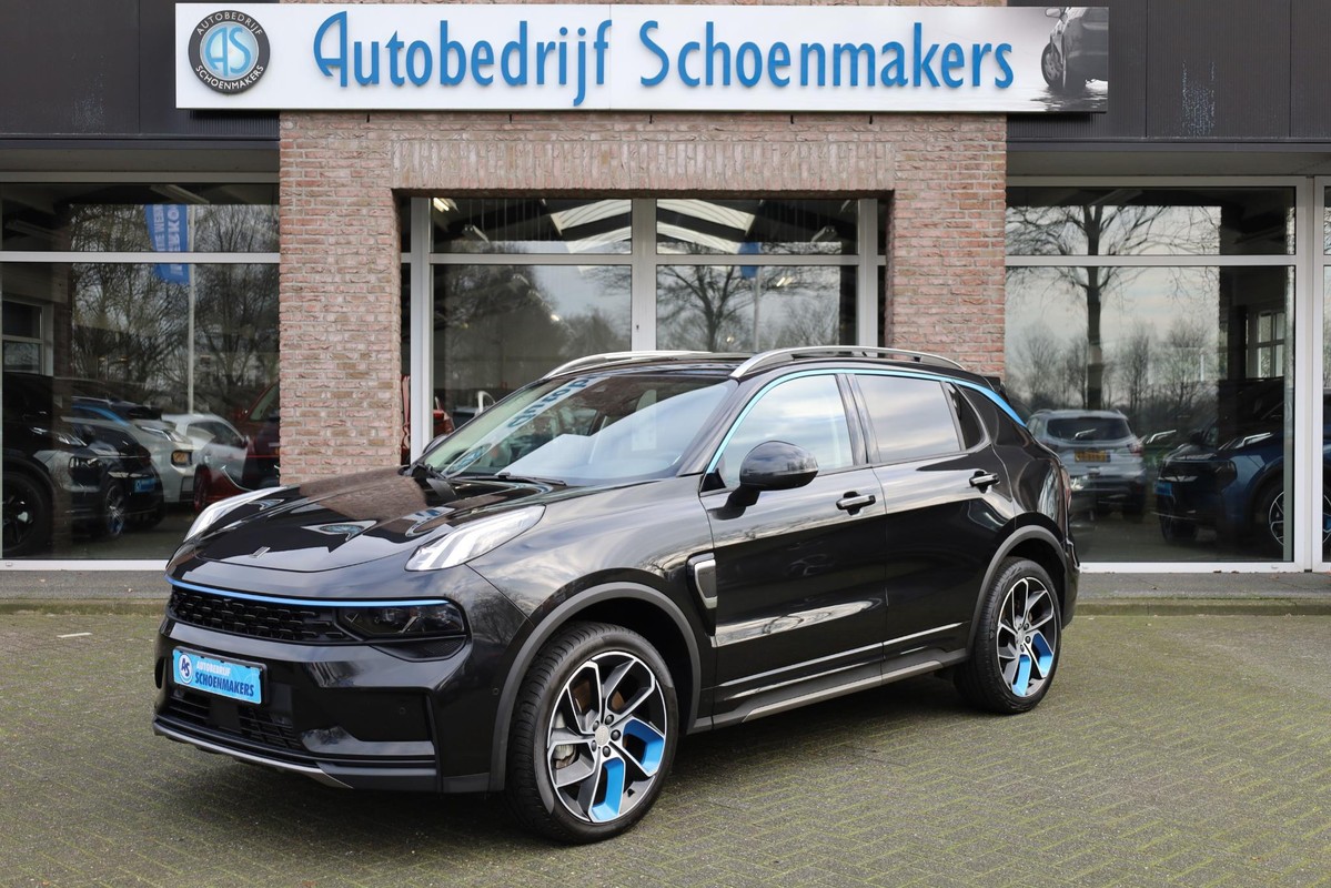 Lynk & Co 01