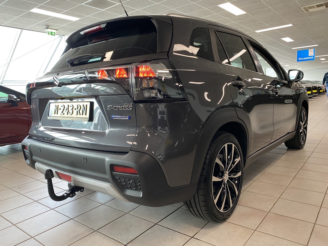 Suzuki S-Cross