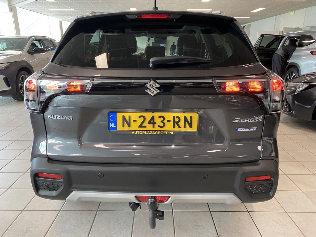 Suzuki S-Cross