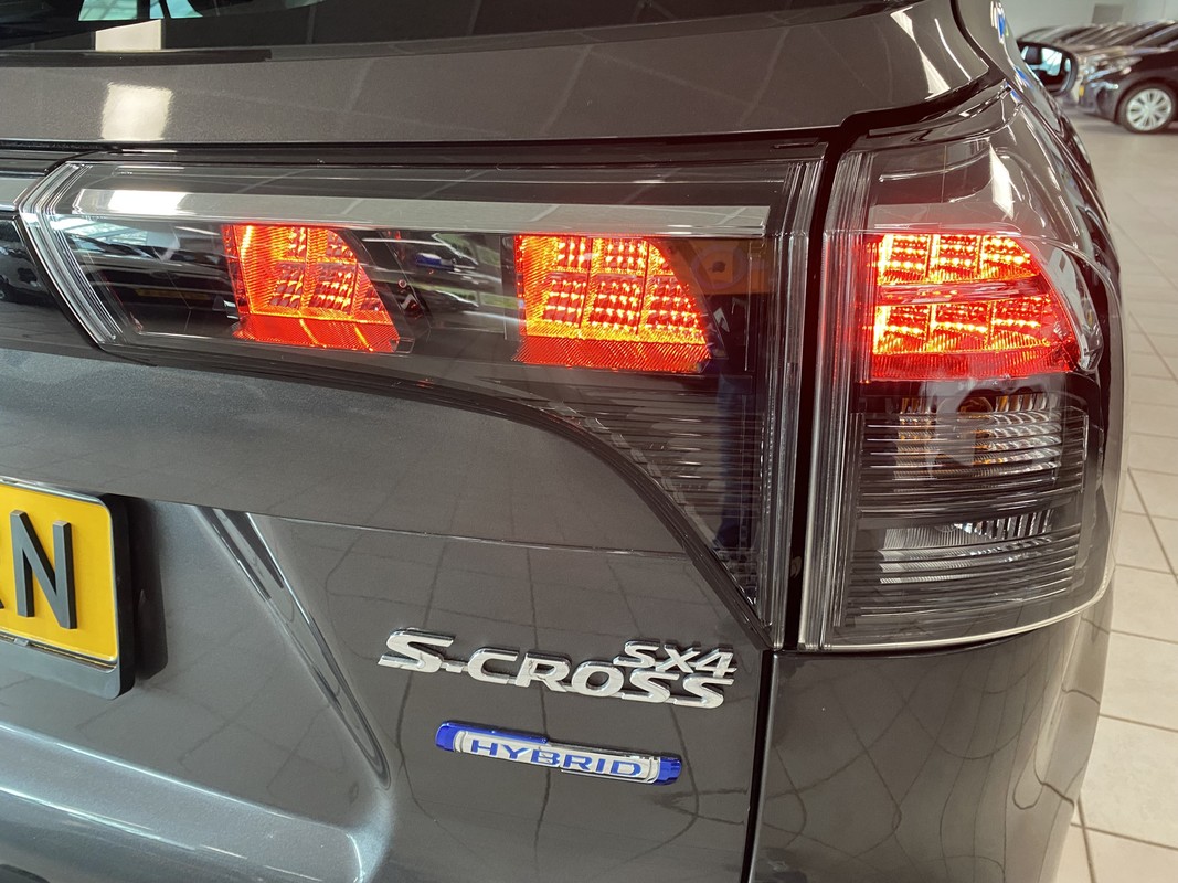 Suzuki S-Cross