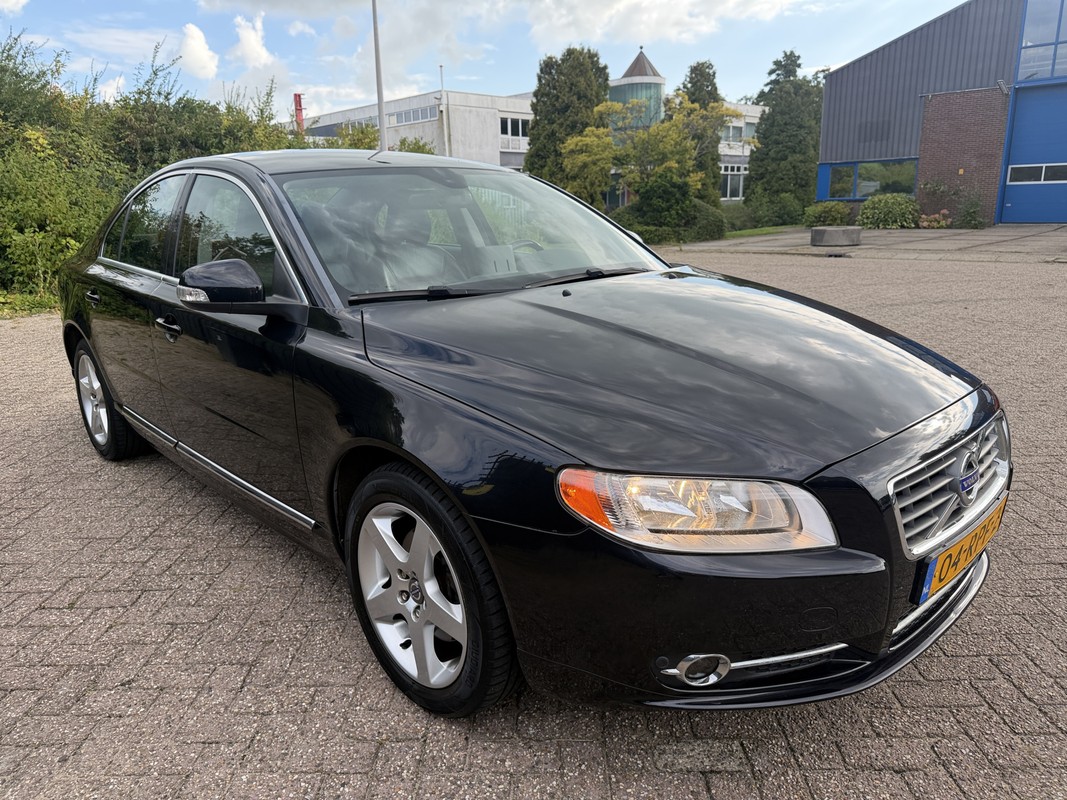 Volvo S80