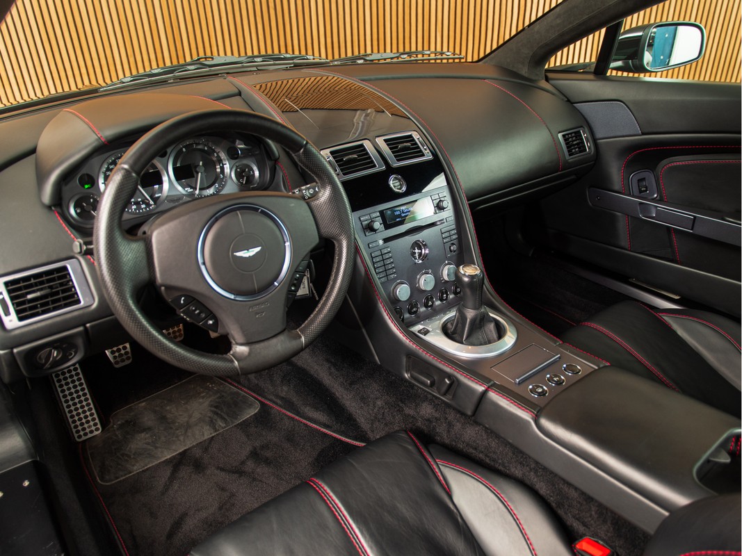 Aston Martin V8 Vantage
