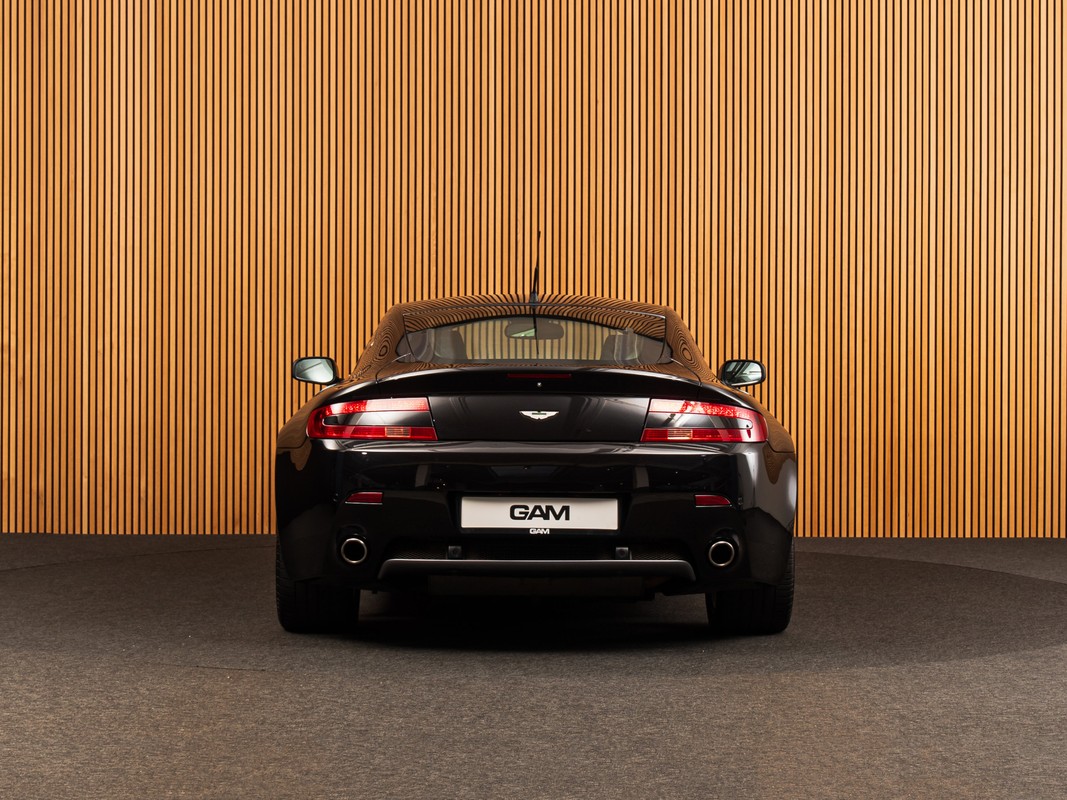 Aston Martin V8 Vantage
