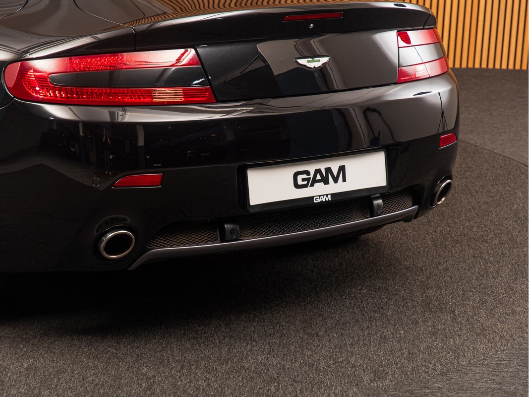 Aston Martin V8 Vantage