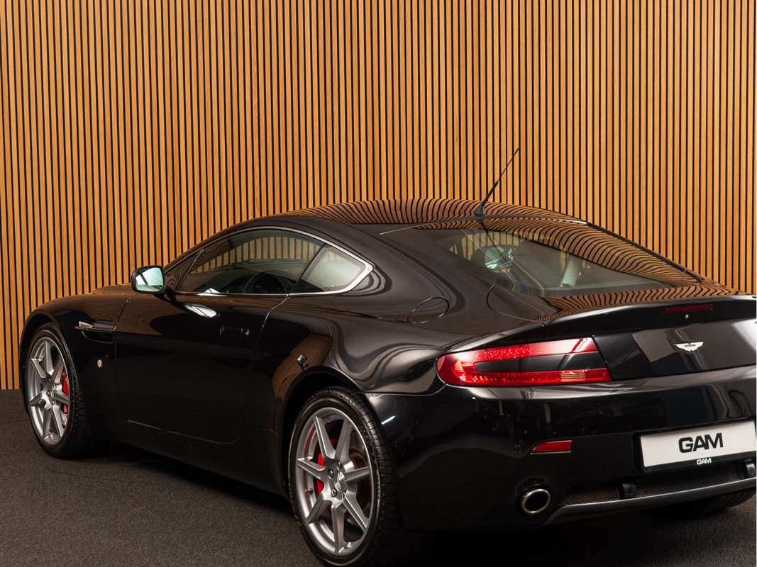 Aston Martin V8 Vantage