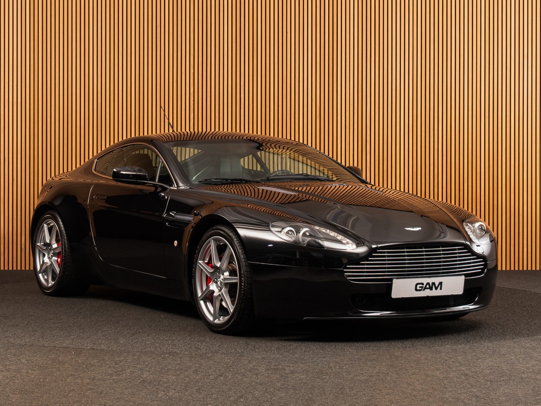 Aston Martin V8 Vantage