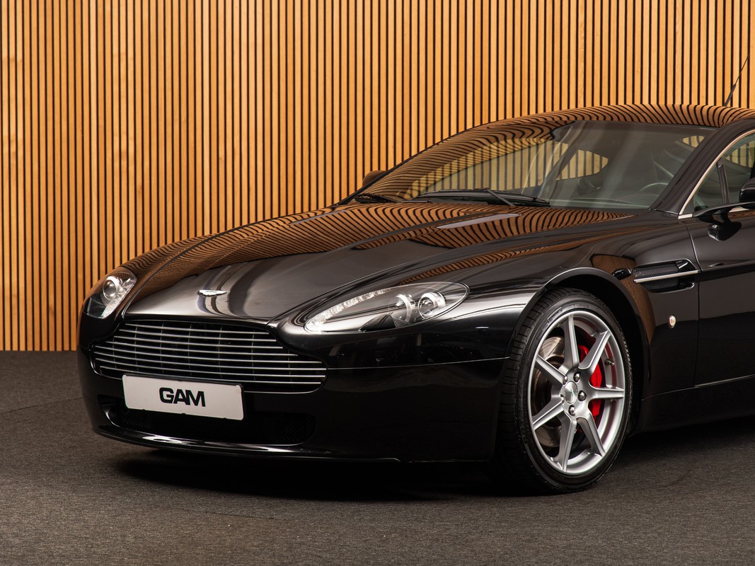 Aston Martin V8 Vantage