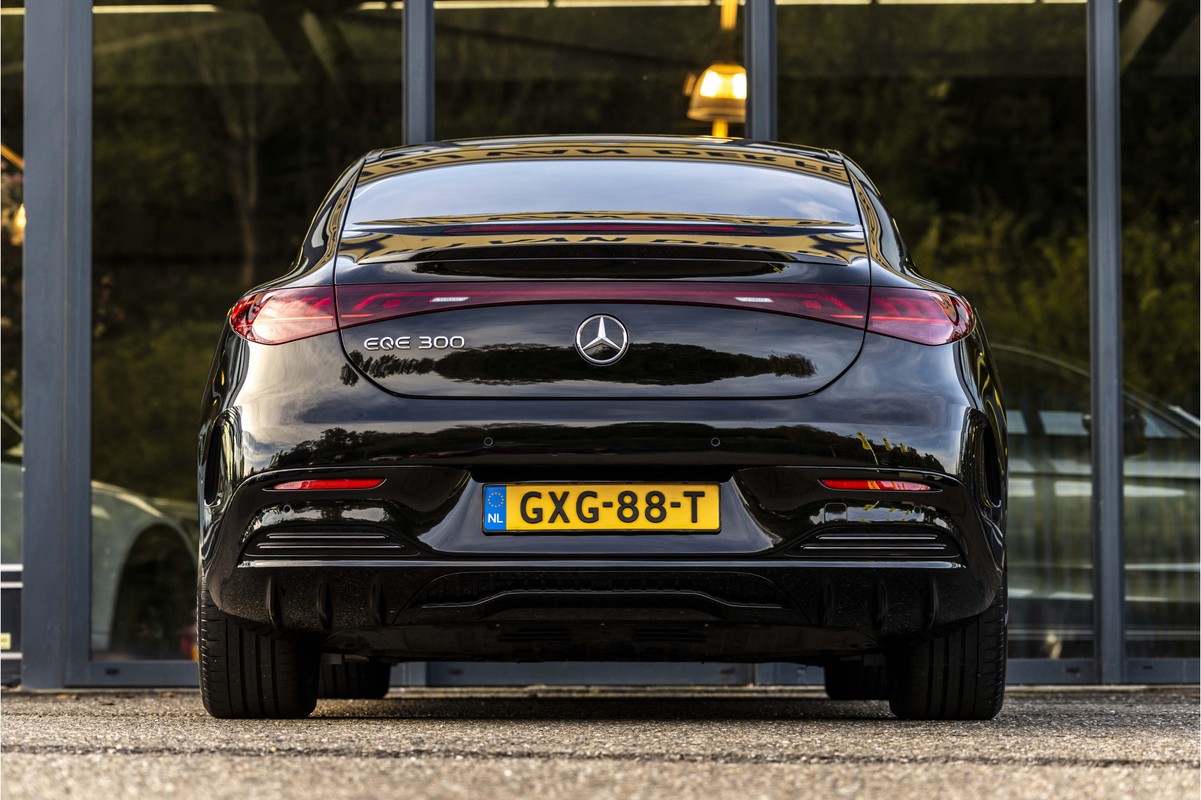 Mercedes-Benz EQE