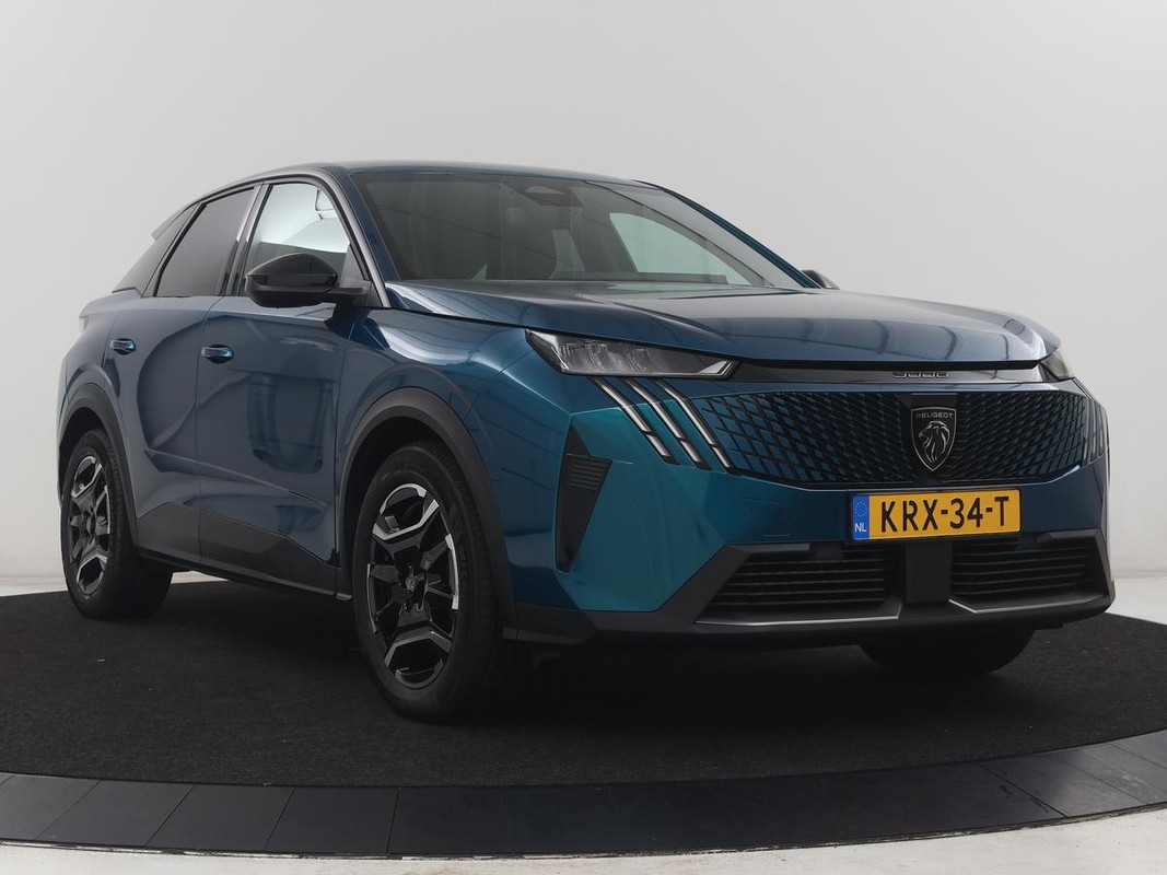 Peugeot e-3008